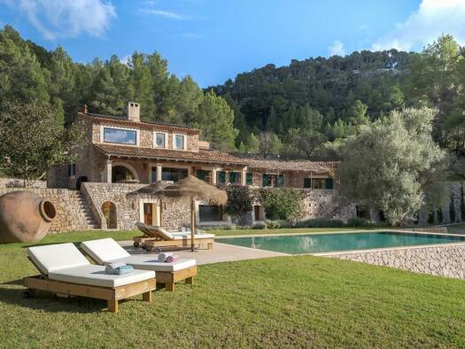Landhaus zur Miete 7.000 € 5 Zimmer 327 m² 41.000 m² Grundstück frei ab sofort Esporles 07190