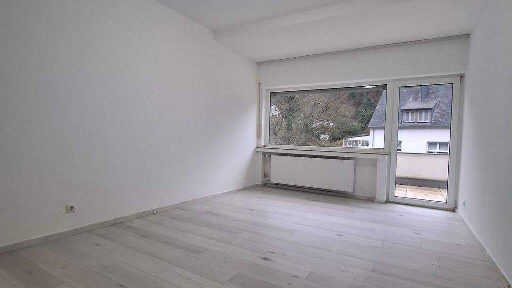 Wohnung zum Kauf 199.000 € 4 Zimmer 101 m² Geschoss 1/3 frei ab sofort Boppard 56154
