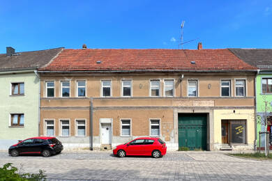 Haus zum Kauf 85.000 € 11 Zimmer 200 m² 734 m² Grundstück Topfmarkt 13 Buttstädt 99628