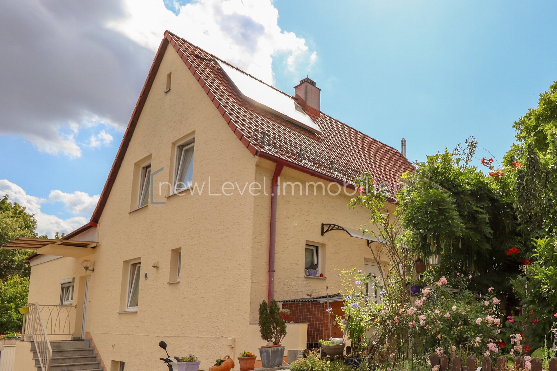 Einfamilienhaus zum Kauf 740.000 € 7 Zimmer 180,1 m²<br/>Wohnfläche 780 m²<br/>Grundstück Dechbetten - Großprüfening Regensburg 93051