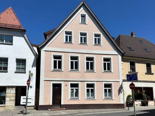 Mehrfamilienhaus zum Kauf 18 Zimmer 550 m² 280 m² Grundstück frei ab sofort Forchheim 91301