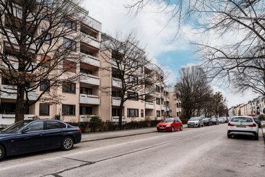 Wohnung zur Miete 700 € 2 Zimmer 84 m² frei ab sofort Badgasteiner Str. 12 Mittersendling München 81373