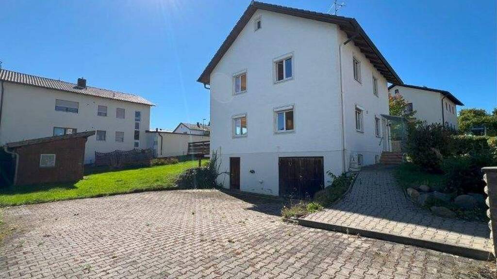 Mehrfamilienhaus zum Kauf 285.000 € 5 Zimmer 121,3 m² 597 m² Grundstück frei ab sofort Marienstraße 4 Pleiskirchen 84568