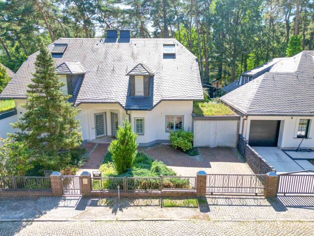 Doppelhaushälfte zum Kauf 895.000 € 6 Zimmer 181,3 m² 438 m² Grundstück Lortzingweg 14 Kleinmachnow 14532