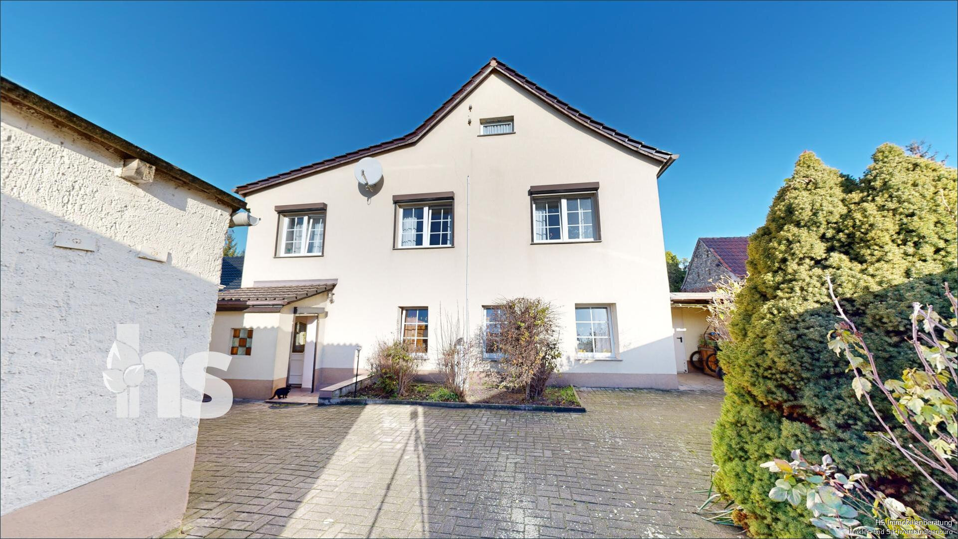 Einfamilienhaus zum Kauf provisionsfrei 260.000 € 8 Zimmer 176 m²<br/>Wohnfläche 442 m²<br/>Grundstück Alte Schulstraße 11 Plötz Wettin-Löbejün 06193