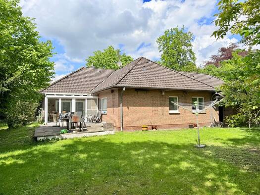 Bungalow zum Kauf 265.000 € 5 Zimmer 141,9 m² 1.136 m² Grundstück frei ab sofort Oldenhöfener Weg 10 Wittkopsbostel Scheeßel 27383