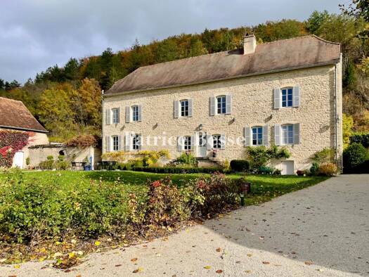 Reihenmittelhaus zum Kauf 1.190.000 € 10 Zimmer 360 m² 3.733 m² Grundstück Centre Ville Beaune 21200