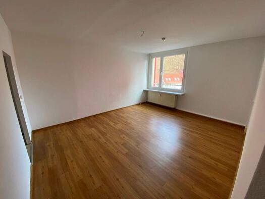 Wohnung zur Miete 429 € 2 Zimmer 54,3 m² 4. Geschoss Friedrich-König-Straße 11 Suhl 98527