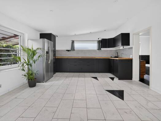 Bungalow zur Miete 1.650 € 3,5 Zimmer 121 m² 225 m² Grundstück frei ab sofort Marbacher Straße 99 /1 Nord Ludwigsburg 71642