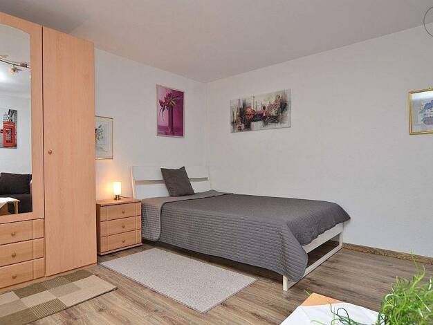 WG-Zimmer zur Miete Wohnen auf Zeit 460 € 22 m² EG frei ab 01.01.2026 Reichenberg 97234