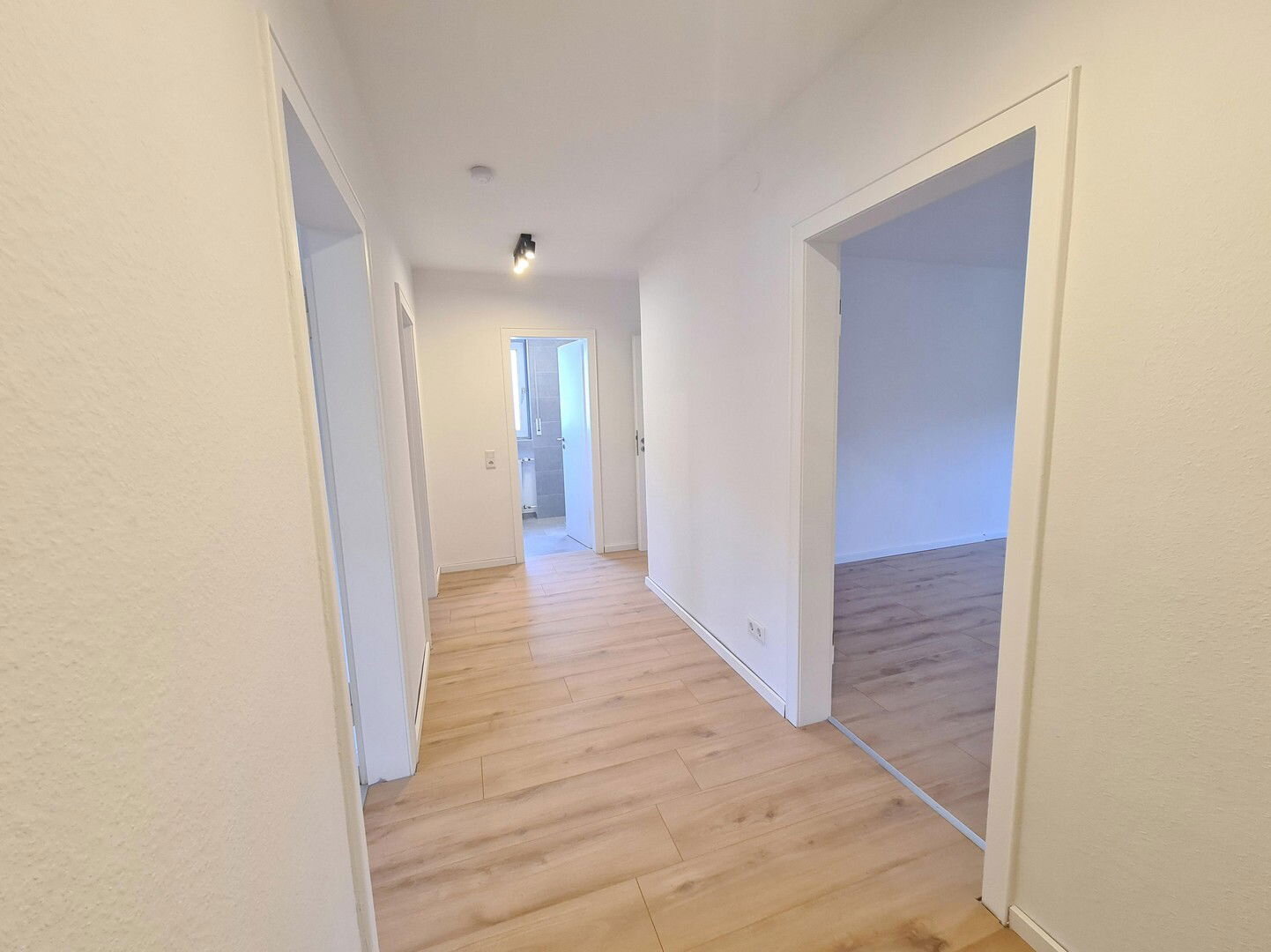 Wohnung zur Miete 660 € 3 Zimmer 72 m²<br/>Wohnfläche 2.<br/>Geschoss 01.02.2025<br/>Verfügbarkeit Bad Salzuflen Bad Salzuflen 32105