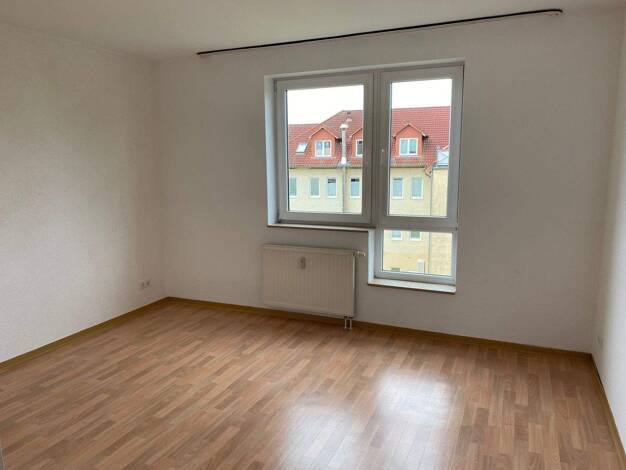 Wohnung zur Miete 720 € 3 Zimmer 90 m² 3. Geschoss frei ab sofort Friedrich-Engels-Straße 48 Güstrow 18273