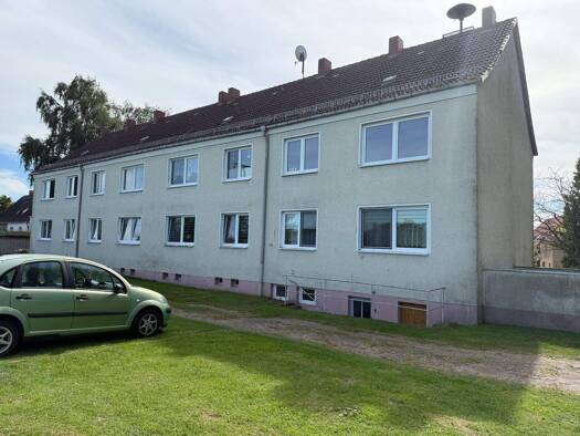 Mehrfamilienhaus zum Kauf als Kapitalanlage geeignet 275.000 € 24 Zimmer 461,6 m² 2.231 m² Grundstück Upost Warrenzin 17111