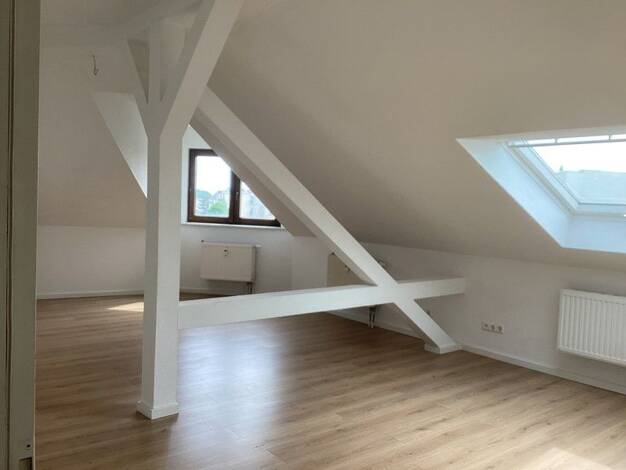 Wohnung zur Miete 611 € 3 Zimmer 81,4 m² 4. Geschoss frei ab 08.08.2026 Dieskaustr. 193 Knautkleeberg-Knauthain Leipzig 04249