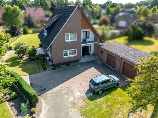 Haus zum Kauf 240.000 € 8 Zimmer 202 m² 1.041 m² Grundstück Ueffeln Bramsche 49565