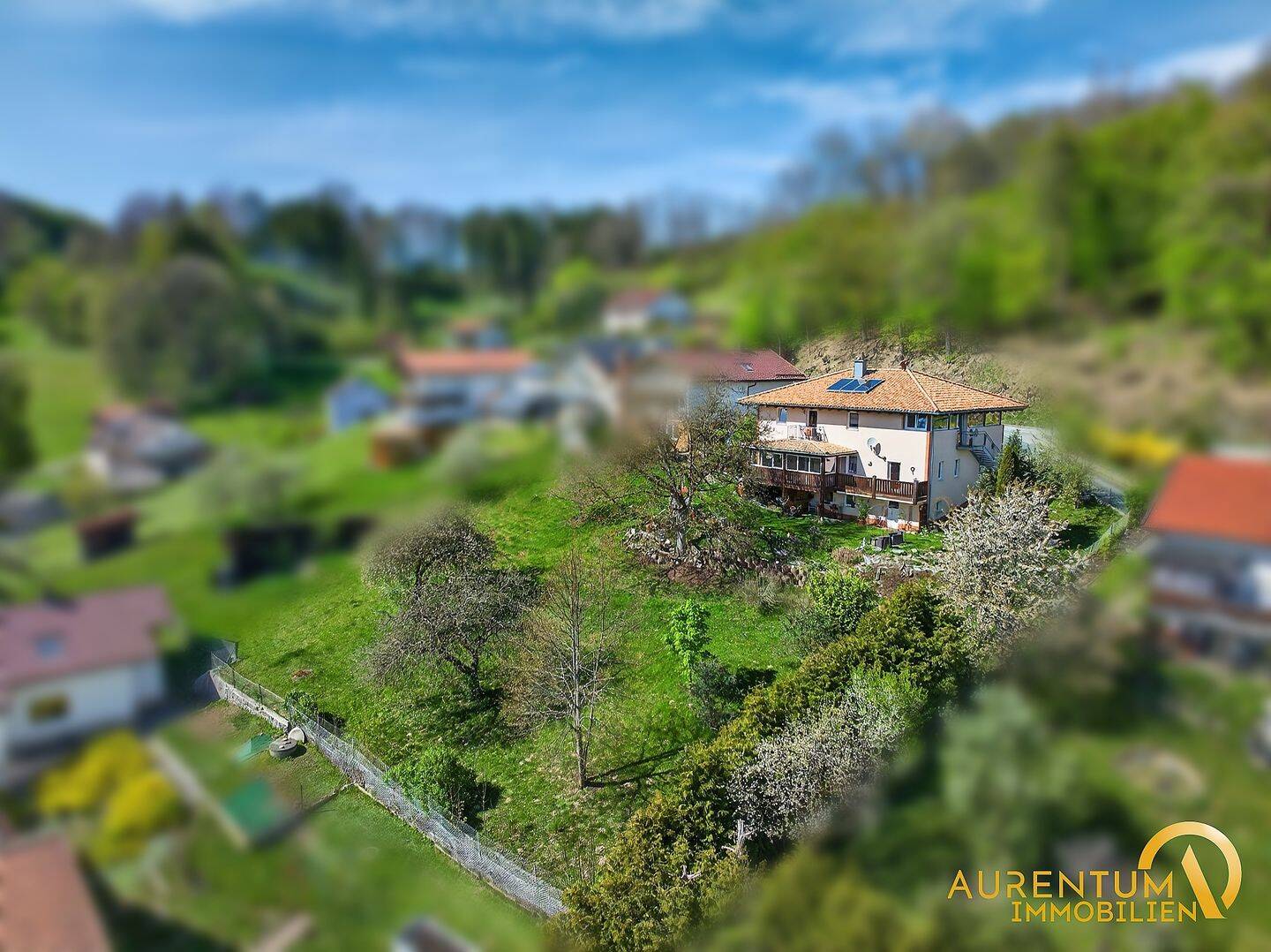Einfamilienhaus zum Kauf - Widok 2