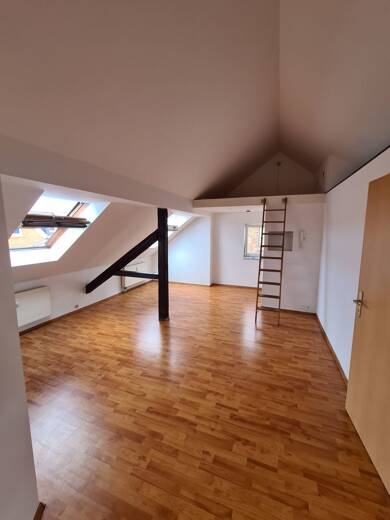 Wohnung zur Miete 285 € 2 Zimmer 37 m² Dachgeschoss, EG frei ab 01.09.2025 Oststraße 17 Oststadt Gotha 99867
