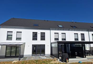 Reihenmittelhaus zum Kauf - Neubau 538.000 € 5 Zimmer 141 m² 140 m² Grundstück frei ab sofort Geislingen Geislingen an der Steige 73312