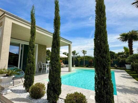 Haus zum Kauf 1.119.000 € 8 Zimmer 125 m² 416 m² Grundstück frei ab sofort Via Bottego 15 Sirmione 25019