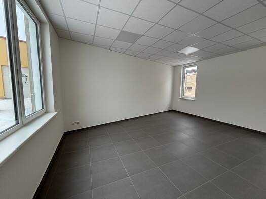Bürofläche zur Miete - Erstbezug provisionsfrei 12 € 1 Zimmer 36 m² Bürofläche Kirschallee 5 Siethen Ludwigsfelde 14974