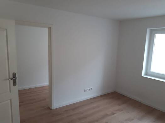 Wohnung zur Miete 591 € 3 Zimmer 85 m² frei ab sofort Blumenstraße 3 Staßfurt Staßfurt 39418