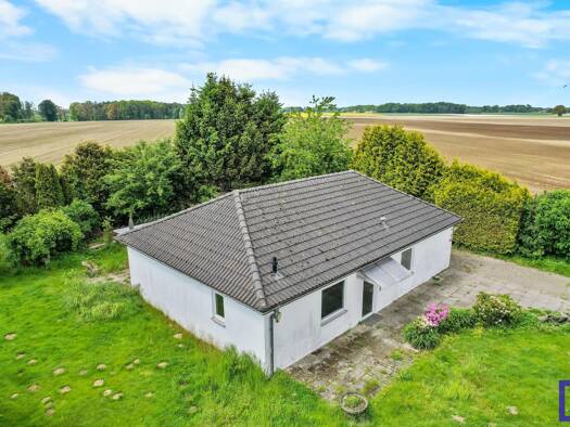 Bungalow zum Kauf 219.000 € 4 Zimmer 107,9 m² 892 m² Grundstück frei ab sofort Weseloh Bruchhausen-Vilsen 27305
