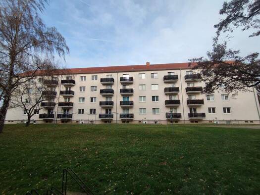 Wohnung zur Miete 400 € 4 Zimmer 75 m² EG frei ab sofort Spergau Leuna 06237