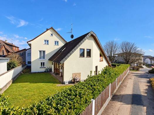 Einfamilienhaus zum Kauf 469.000 € 4,5 Zimmer 134 m² 419 m² Grundstück frei ab sofort Bahnhofstraße 15 Efringen-Kirchen Efringen-Kirchen 79588