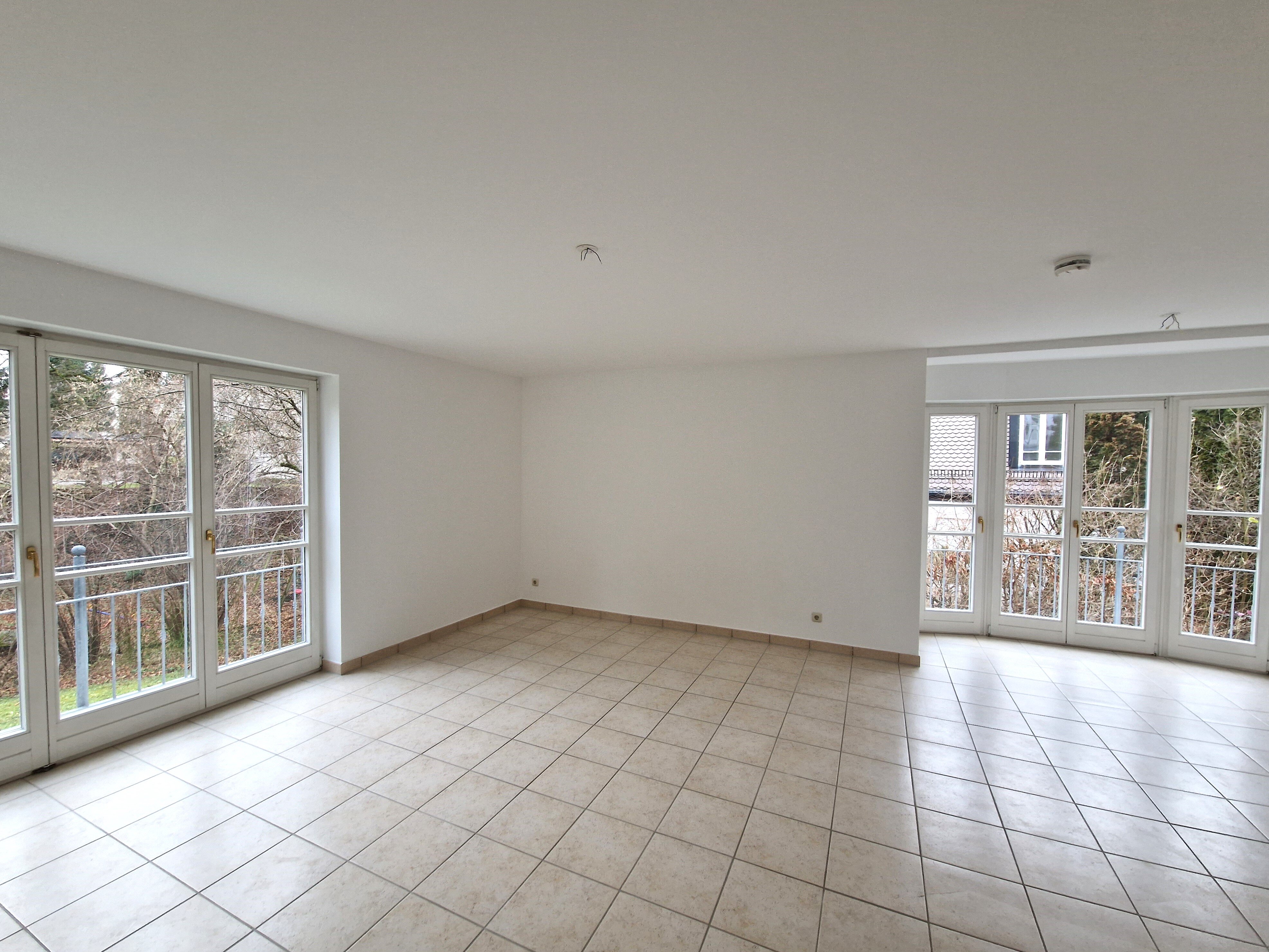 Wohnung zur Miete 1.650 € 3 Zimmer 82 m²<br/>Wohnfläche 1.<br/>Geschoss 01.02.2025<br/>Verfügbarkeit Lochhausen München 81249