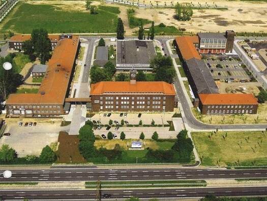 Büro zur Miete provisionsfrei 3,40 € 24 Zimmer 588 m² Bürofläche Verwaltungsring Espenhain Rötha 04571