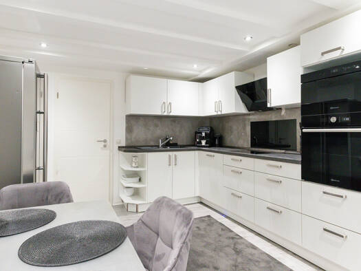 Wohnung zum Kauf 210.000 € 2,5 Zimmer 70,7 m² 1. Geschoss Oberensingen Nürtingen 72622