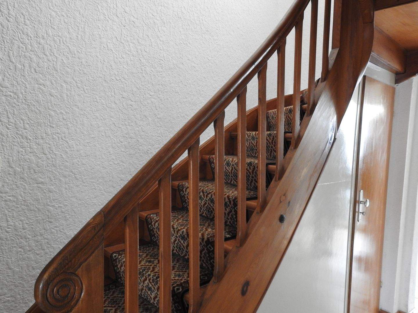 Immobilie in St. Leon-Rot - Großzügiges Wohnhaus mit Innenhof, Garagen & vielseitigem Nutzungspotential, Sankt Leon-Rot - Bild 3