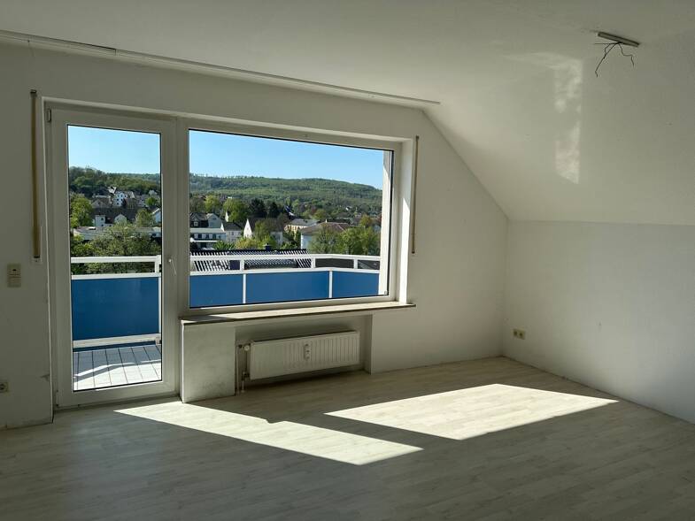 Wohnung zur Miete 395 € 3 Zimmer 74 m² Dachgeschoss, 3. Geschoss frei ab sofort Jahnstr Hemer Hemer 58675
