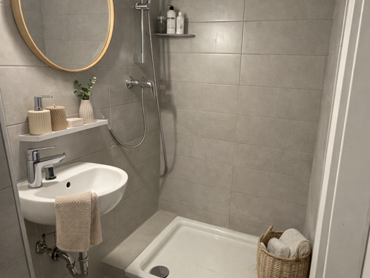 Wohnung zur Miete 800 € 2 Zimmer 60 m² 3. Geschoss frei ab sofort Huckelriede Bremen 28201