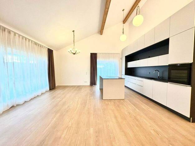 Penthouse zur Miete - Erstbezug 1.900 € 4,5 Zimmer 149 m² 1. Geschoss Dingolfing 84130