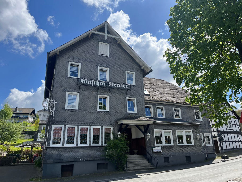 Gastronomie/Hotel zum Kauf 349.000 € 985 m²<br/>Grundstück Assinghausen Olsberg-Assinghausen 59939