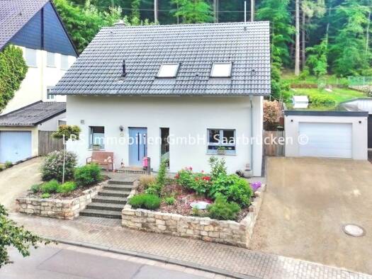 Einfamilienhaus zum Kauf 450.000 € 4 Zimmer 140 m² 683 m² Grundstück Haustadt Beckingen 66701