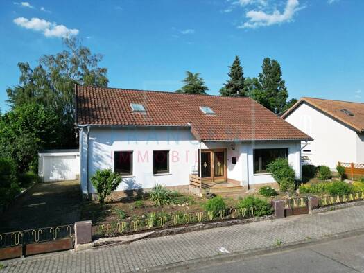 Einfamilienhaus zum Kauf 6,5 Zimmer 181 m² 716 m² Grundstück Saarlouis Saarlouis 66740
