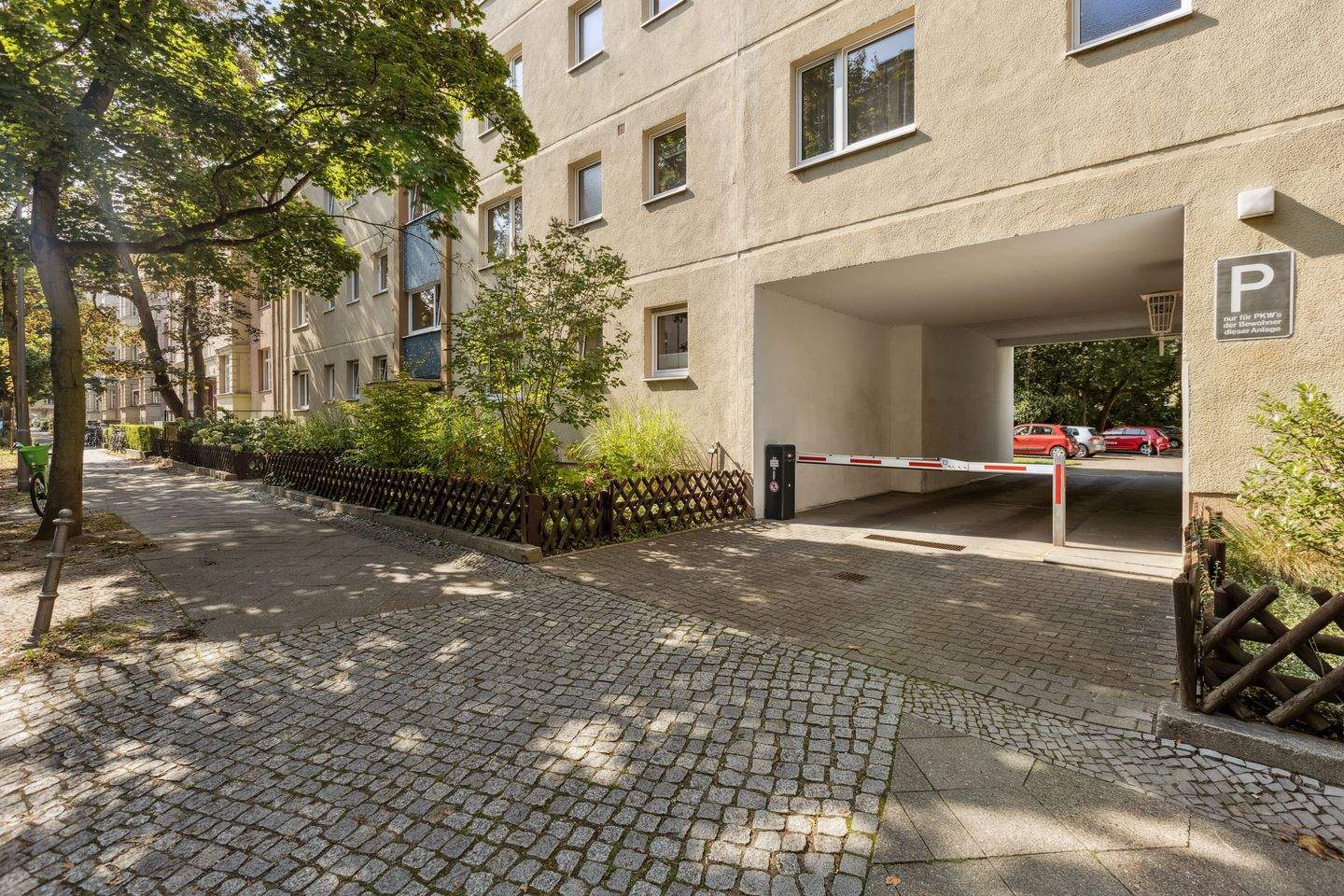 Property thumbnail 12