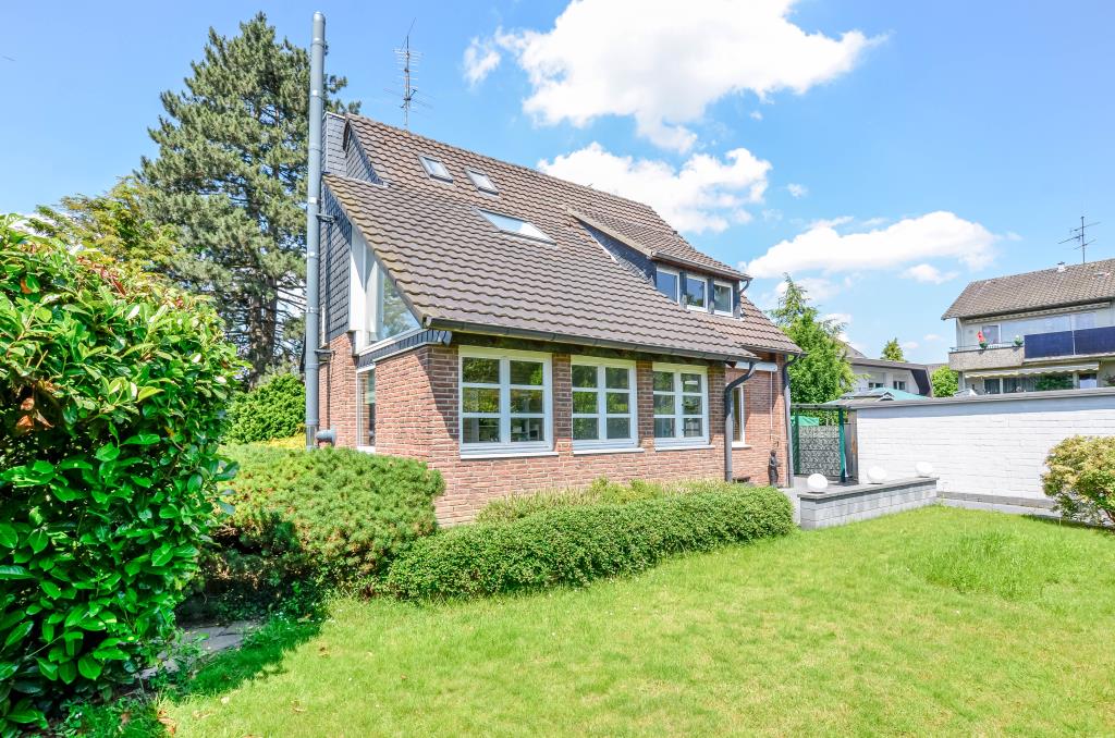 Einfamilienhaus zum Kauf 639.000 € 7 Zimmer 158 m²<br/>Wohnfläche 691 m²<br/>Grundstück Lützenkirchen Leverkusen 51381