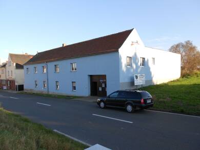 Mehrfamilienhaus zum Kauf provisionsfrei als Kapitalanlage geeignet 140.000 € 281 m² 651 m² Grundstück Hauptstr. 1a Theißen Zeitz 06711