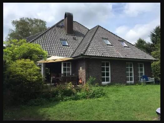 Einfamilienhaus zur Miete 3.200 € 7 Zimmer 230 m² 1.000 m² Grundstück frei ab sofort Volksdorf Hamburg 22359