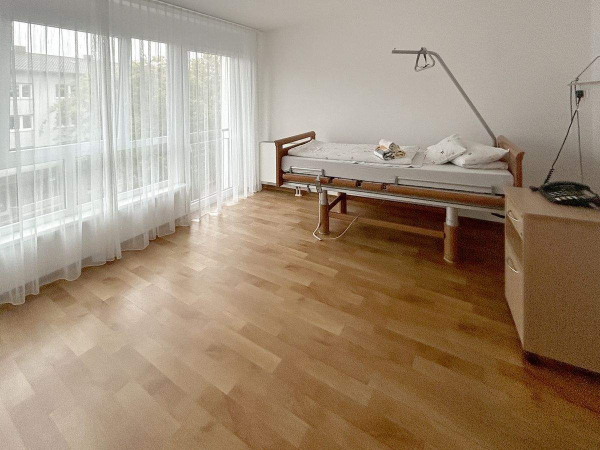 Immobilie in Ettlingen - Eine solide Kapitalanlage! Vermietetes 1,5-Zimmer-Pflegeappartement im "kleiner Exer" - Bild 3