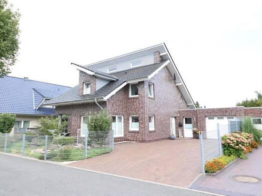 Einfamilienhaus zum Kauf 479.000 € 6 Zimmer 172 m² 830 m² Grundstück Cloppenburg Cloppenburg 49661