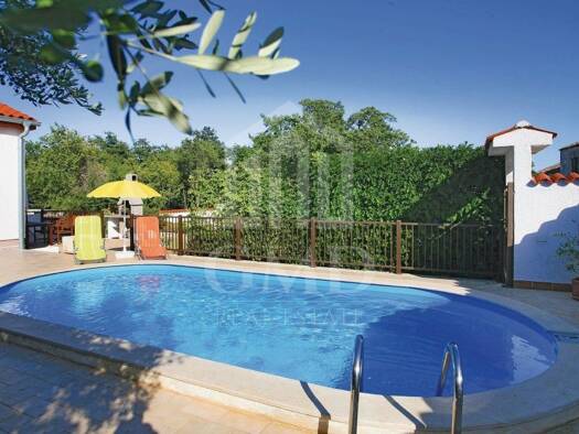 Haus zum Kauf 315.000 € 3,5 Zimmer 113 m² 408 m² Grundstück Peruški