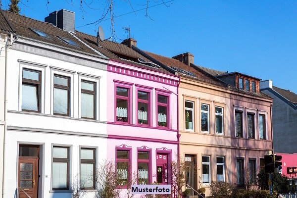 Reihenendhaus zum Kauf 128.000 € 1 Zimmer 210 m²<br/>Wohnfläche 892 m²<br/>Grundstück Südvorstadt Altenburg 04600