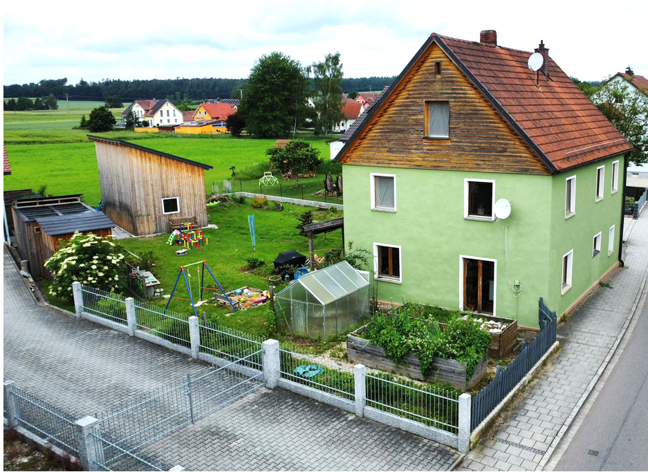 Einfamilienhaus zum Kauf 269.000 € 7 Zimmer 175 m²<br/>Wohnfläche 686 m²<br/>Grundstück Hauptstraße 32 Pirkensee Maxhütte-Haidhof 93142