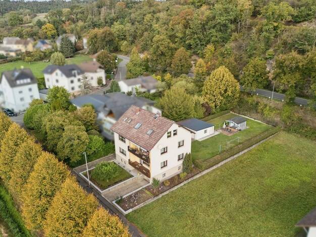 Mehrfamilienhaus zum Kauf 395.000 € 6 Zimmer 162 m² 940 m² Grundstück Burgschwalbach 65558