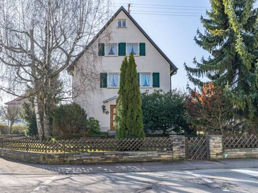 Einfamilienhaus zum Kauf 290.000 € 6,5 Zimmer 145 m² 887 m² Grundstück frei ab sofort Dürrwangen Balingen 72336
