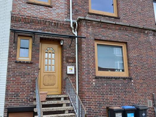 Mehrfamilienhaus zum Kauf als Kapitalanlage geeignet 219.000 € 6 Zimmer 112,8 m² 268 m² Grundstück Seewenjestraße 156 Gröpelingen West 28237